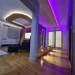 Luxe Hot Tube Apartment, With Views, Near Апартаменты Сплит