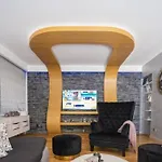 Luxe Hot Tube Apartment, With Views, Near Апартаменты Сплит