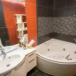 Luxe Hot Tube Apartment, With Views, Near Апартаменты
