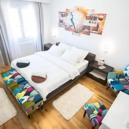 Luxe Hot Tube Apartment, With Views, Near *