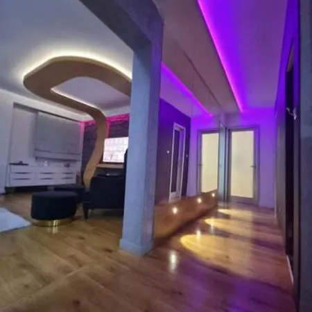 Luxe Hot Tube Apartment, With Views, Near Apartament Split