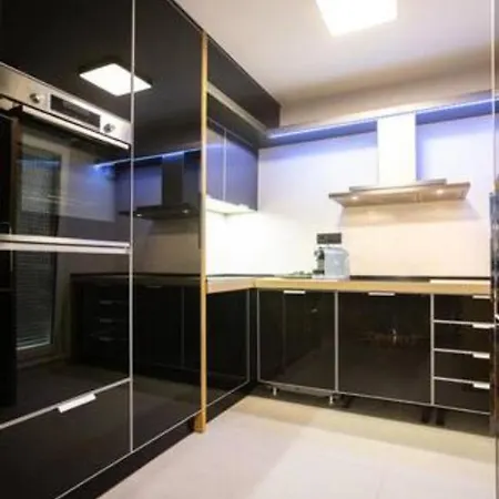 Daire Luxe Hot Tube Apartment, With Views, Near Split