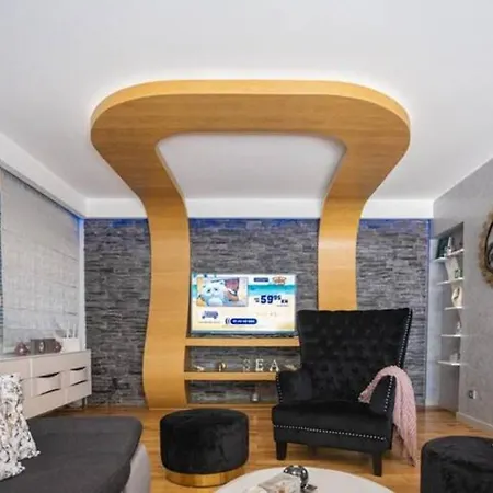 Luxe Hot Tube Apartment, With Views, Near Apartament Split