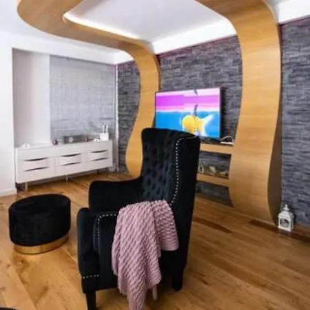 Daire Luxe Hot Tube Apartment, With Views, Near *