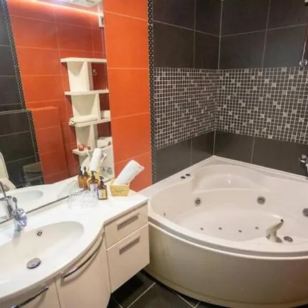 Luxe Hot Tube Apartment, With Views, Near Apartament