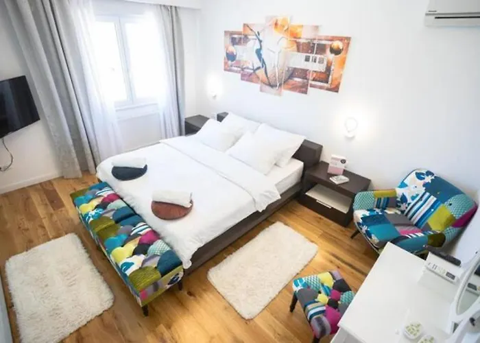 Luxe Hot Tube Apartment, With Views, Near *