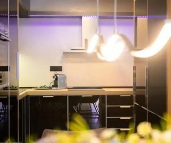 Apartment Luxe Hot Tube Apartment, With Views, Near *